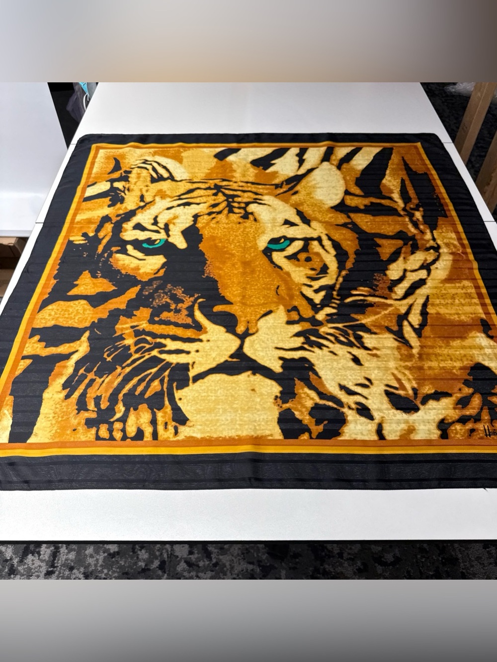 Honey Brand‎ Made Italy Large Tiger Face Scarf Art To Wear Animal Print 34"
